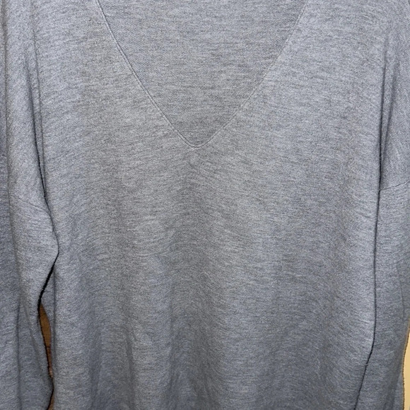 Alice + Olivia Gray Alcott Cutout Sweater Turtleneck VNeck Long Sleeves Size S - Picture 7 of 8